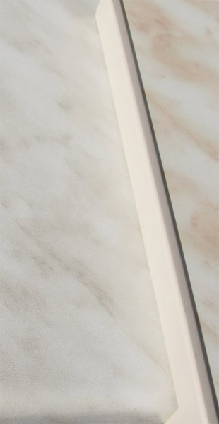 Parapety Postforming zleva - bílá, šedá, šedý mramor, onyx