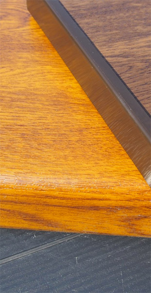 Plastový parapet zlatý dub, ořech